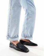 Modern slim loafer in black
